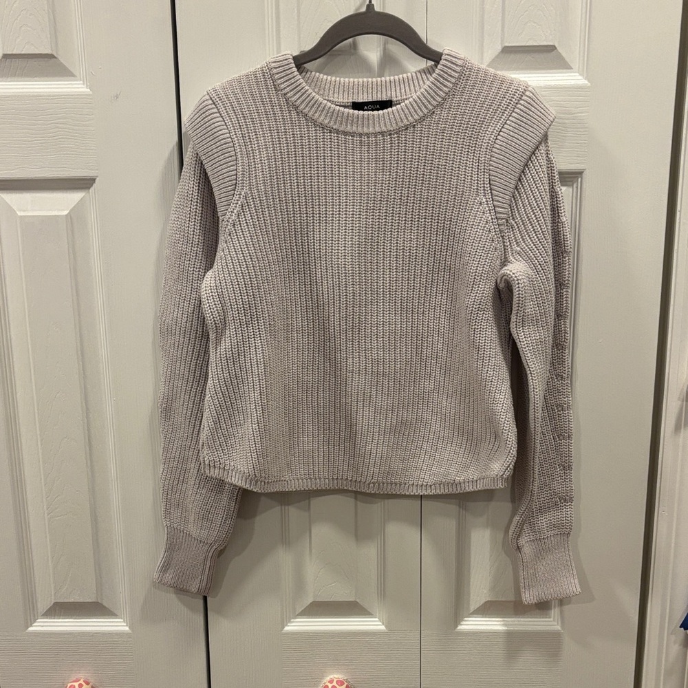 Aqua Women's Light Gray Crew Neck Sweater